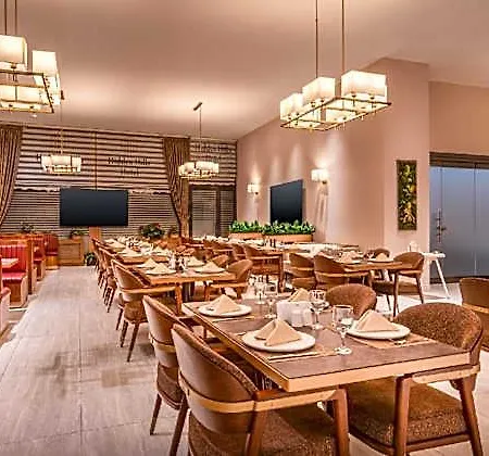 Hotel Western Premier Hidden Hills 4*